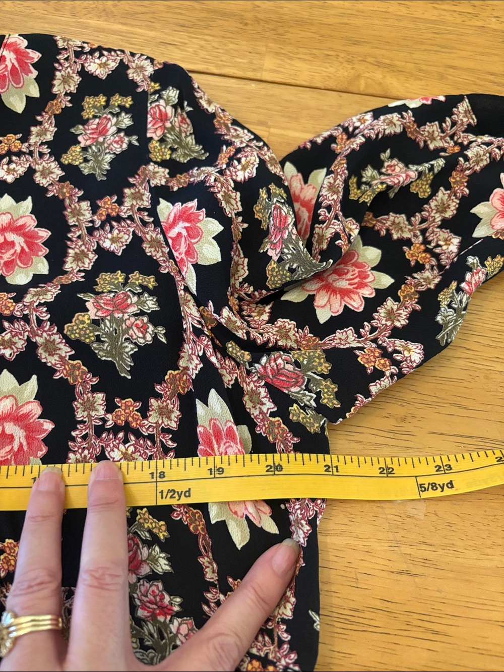 Black Midi Dress with Pink Floral Pattern and V-Neckline - Picture 13 of 15